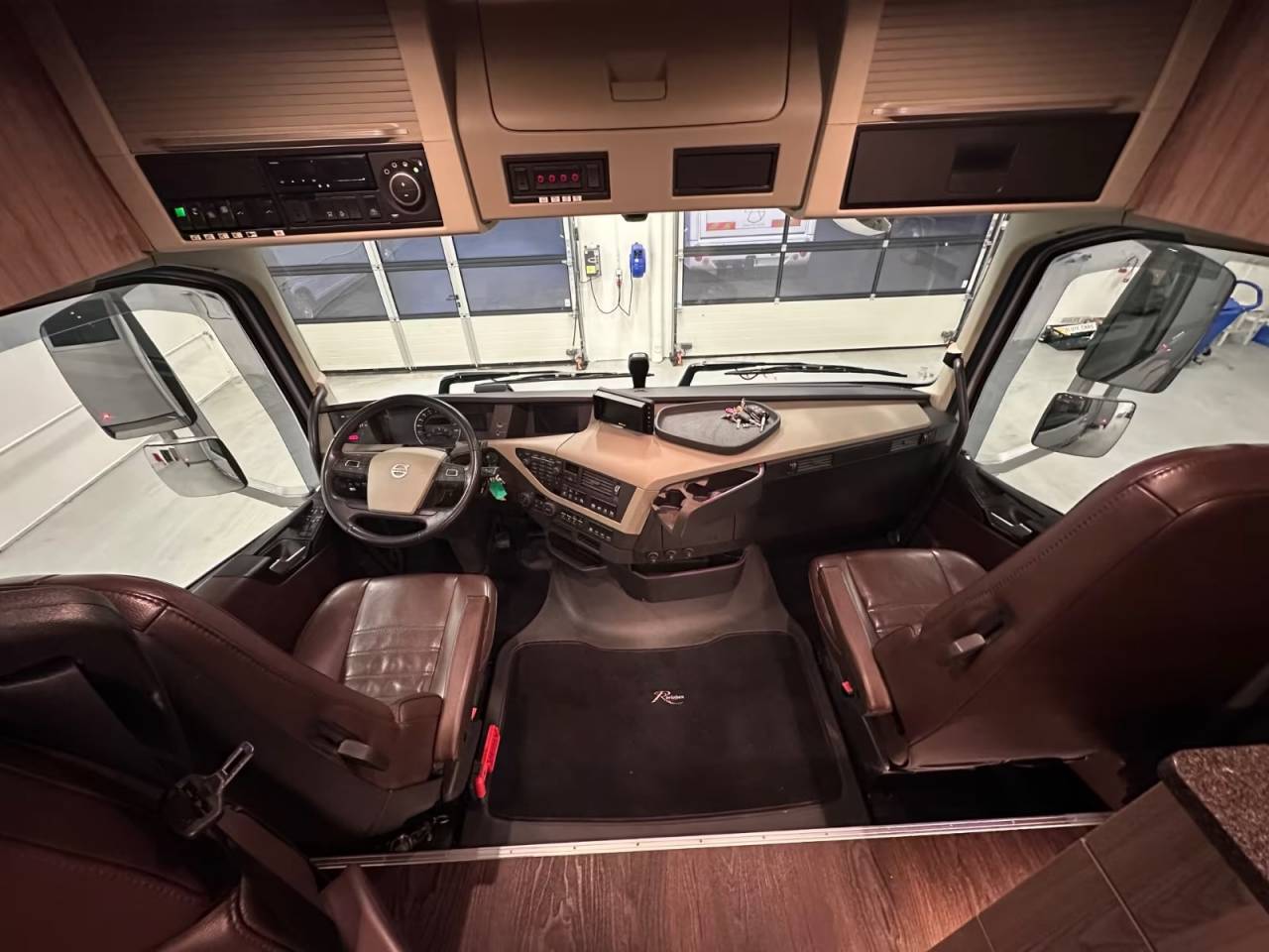 Camion per Cavalli Altra marca VOLVO 0 Occasione