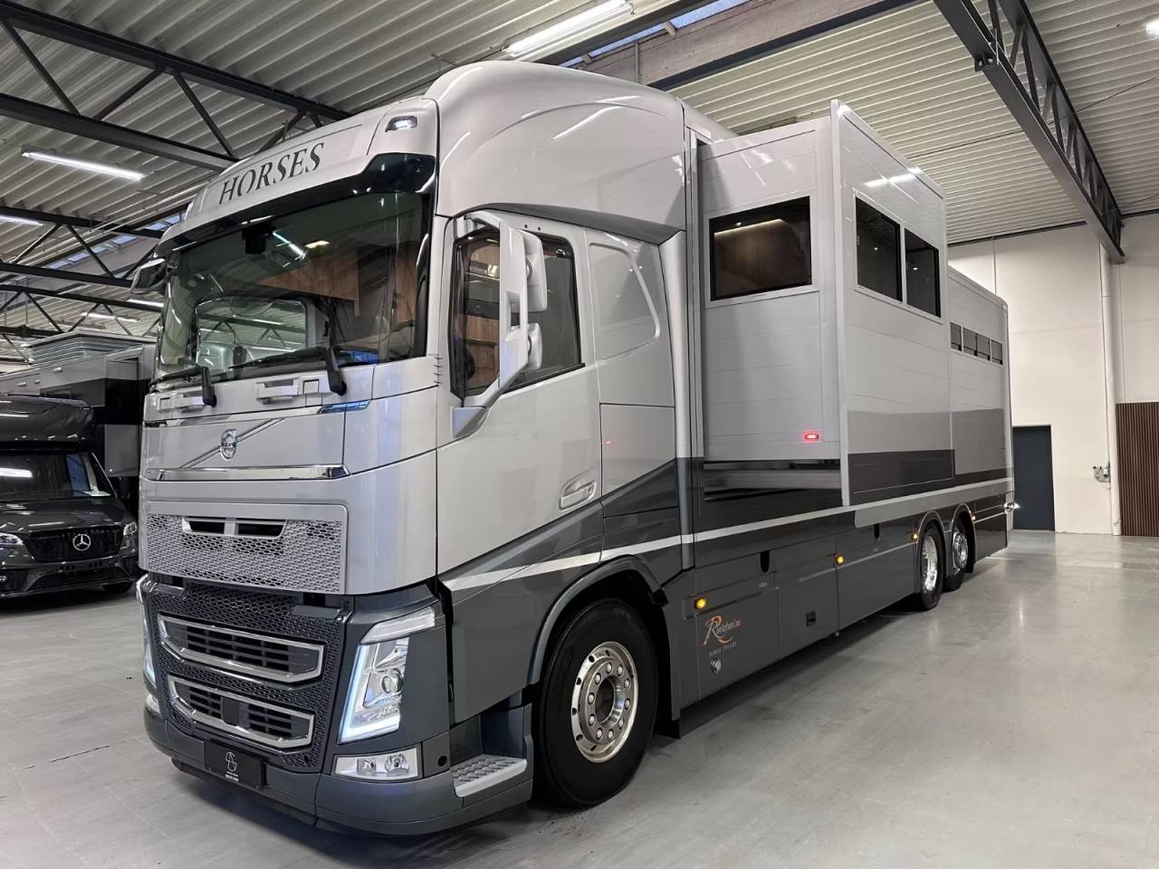 Camion per Cavalli Altra marca VOLVO 0 Occasione