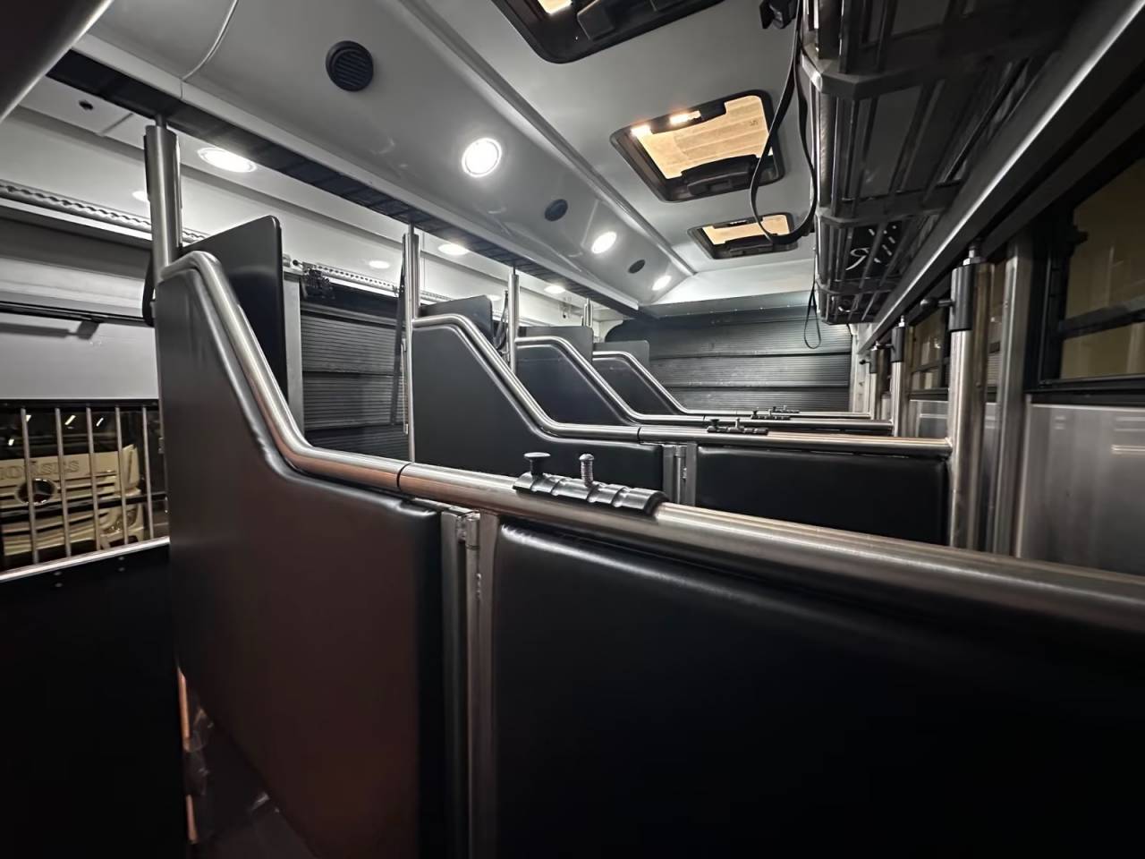 Camion per Cavalli Altra marca VOLVO 0 Occasione