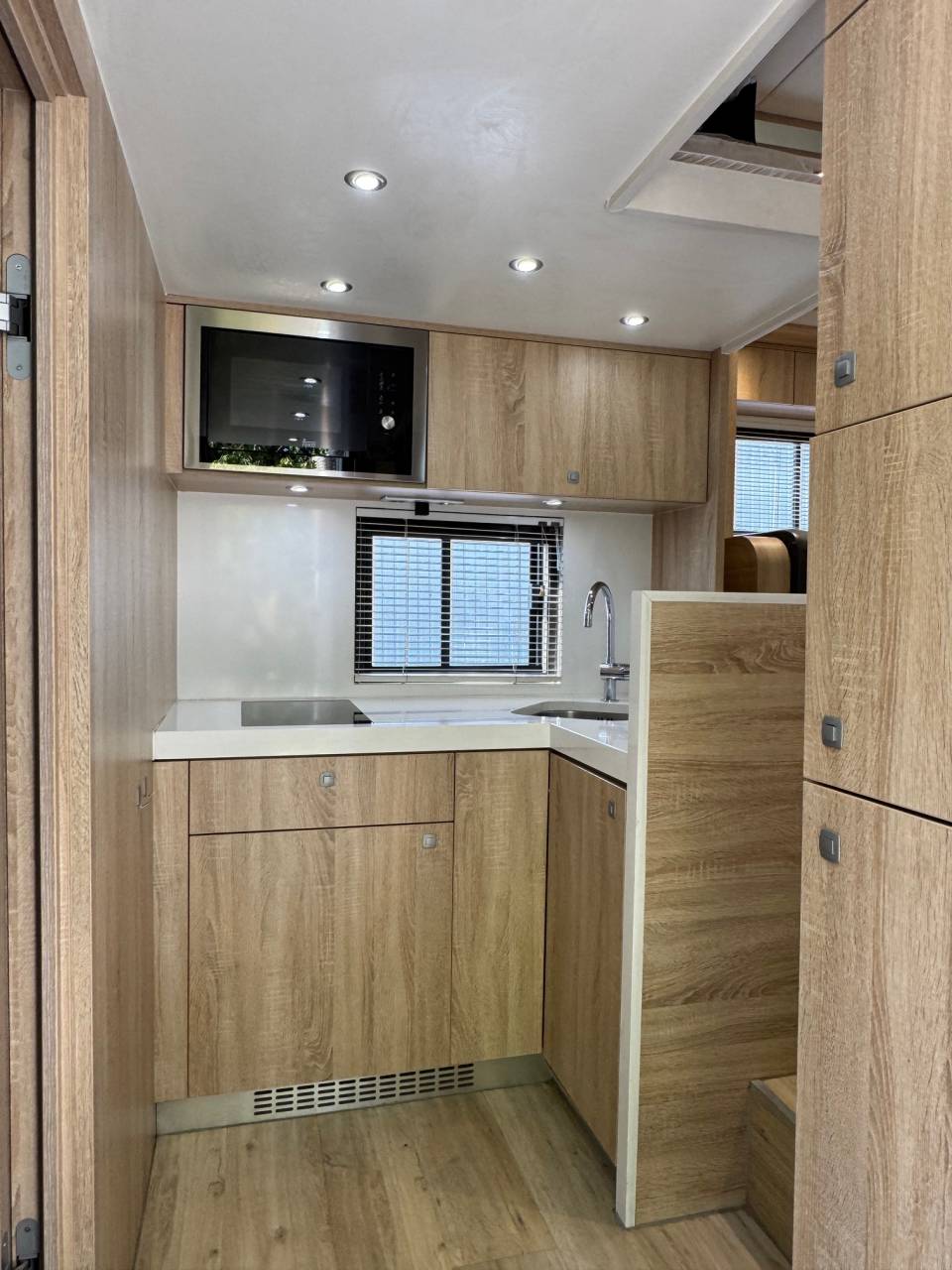 Camion per Cavalli STX SCANIA 2014 Occasione