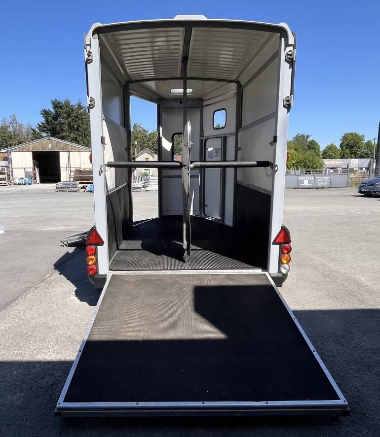 Trailer Ifor Williams  2 Cavalli 2015 Occasione