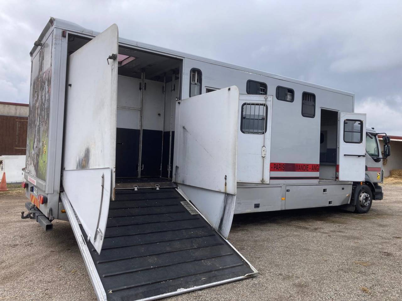 Camion per Cavalli Volvo CAMION MTM 2012 Occasione