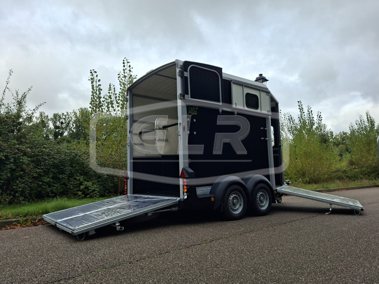 Trailer Ifor Williams HB 511 PONT PORTE 2 Cavalli 2025 Nuovo