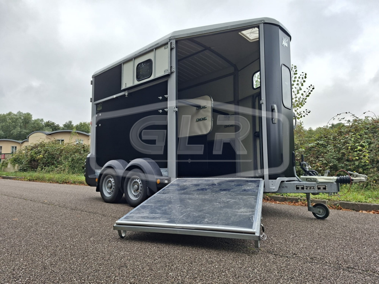 Trailer Ifor Williams HB 511 PONT PORTE 2 Cavalli 2025 Nuovo