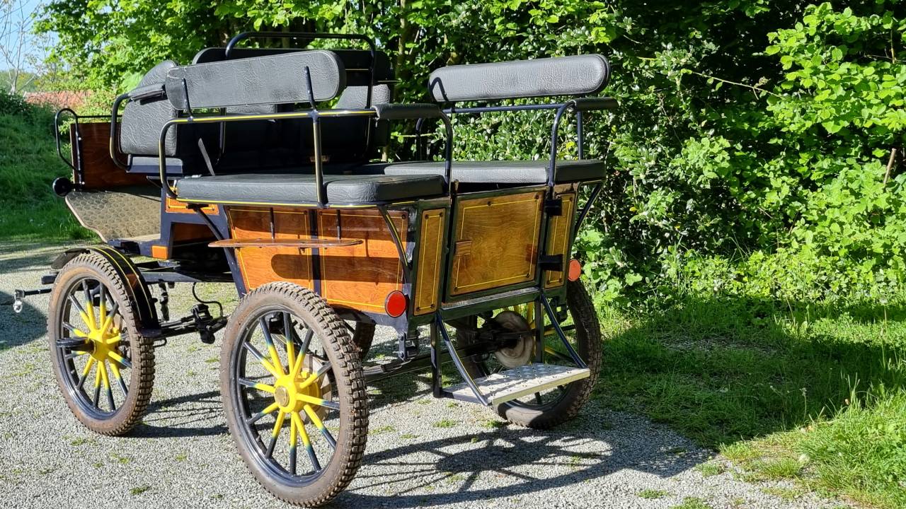 Attacchi - Wagonnette Dominiak  