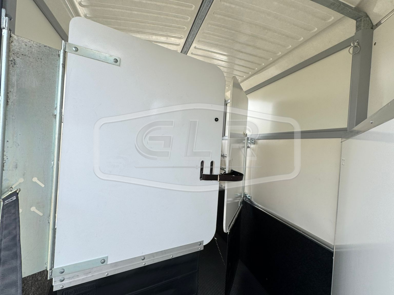 Trailer Ifor Williams HB 511 DIAGONAL PP 2 Cavalli 2025 Nuovo