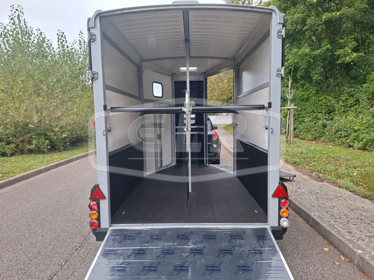 Trailer Ifor Williams HB 511 2 Cavalli 2025 Nuovo