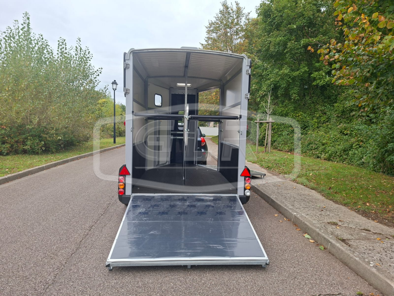 Trailer Ifor Williams HB 511 2 Cavalli 2025 Nuovo
