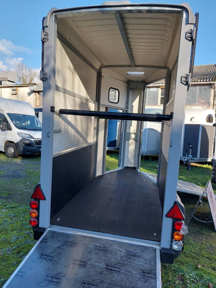 Trailer Ifor Williams HB 403 1,5 Cavalli 2025 Nuovo