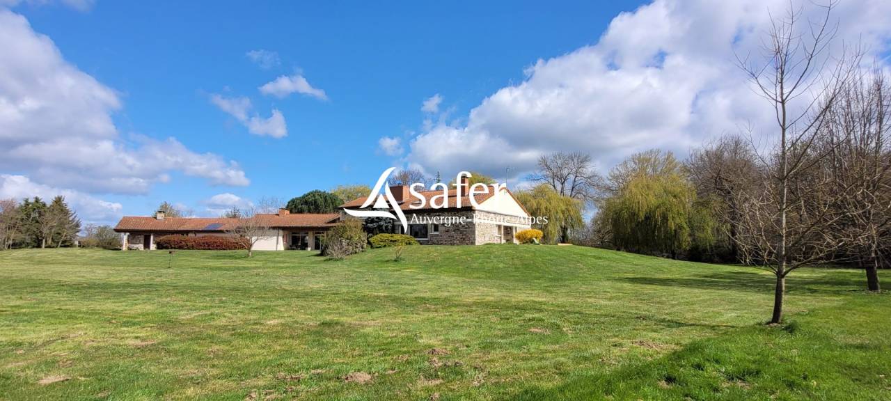 Propriet&agrave; rurale In vendita Loire