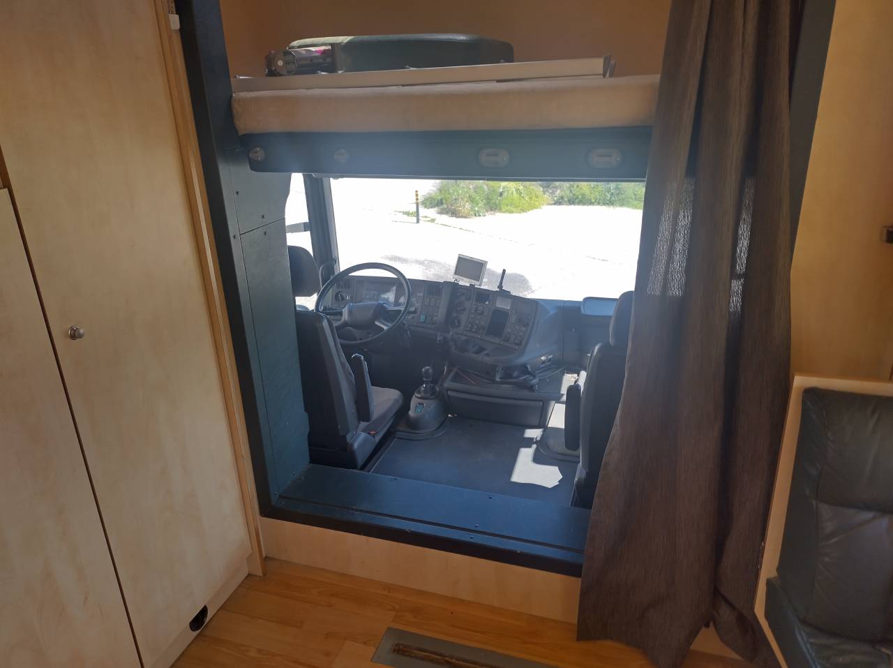 Camion per Cavalli Scania L144 6x2 2003 Occasione