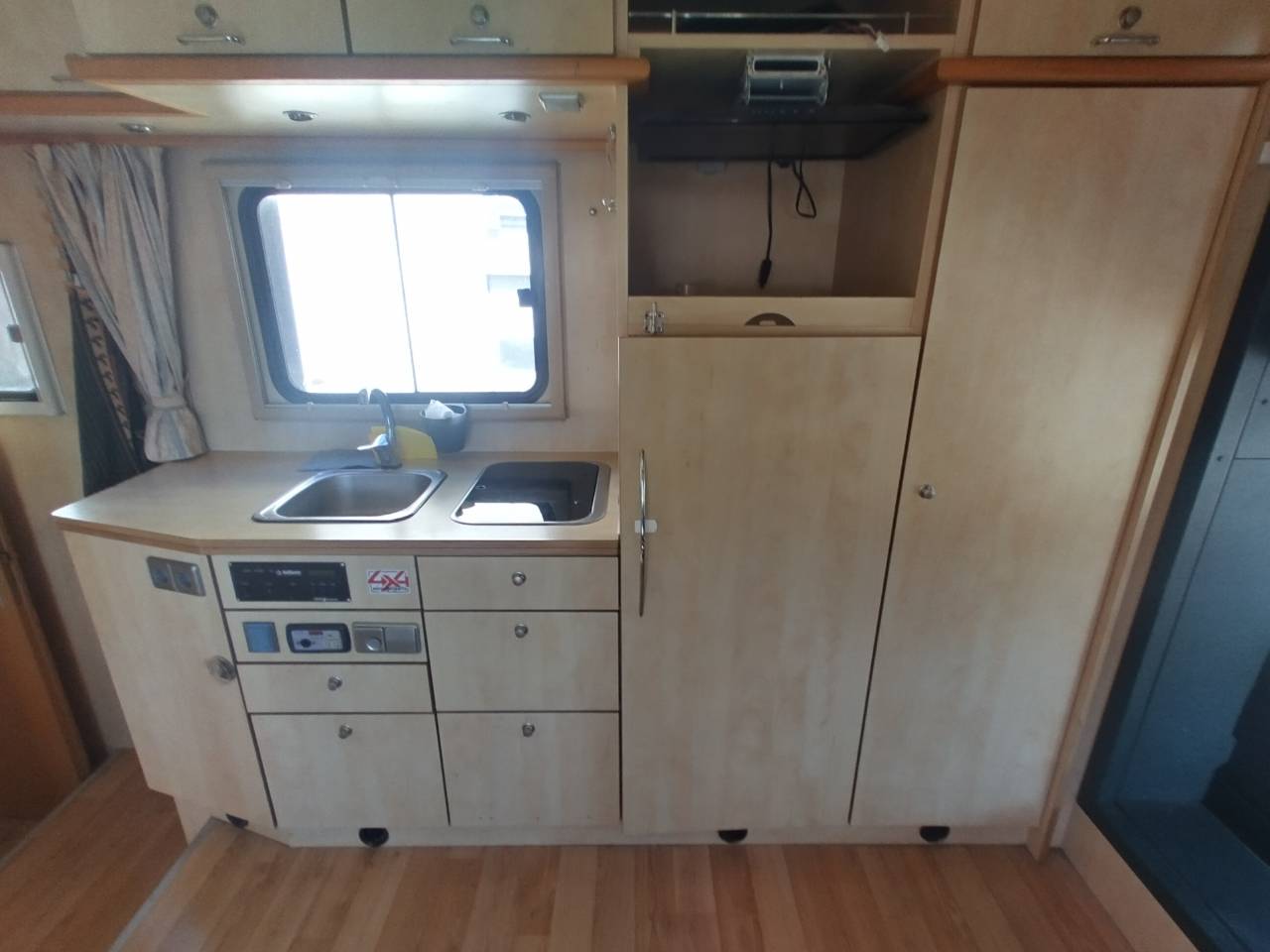 Camion per Cavalli Scania L144 6x2 2003 Occasione