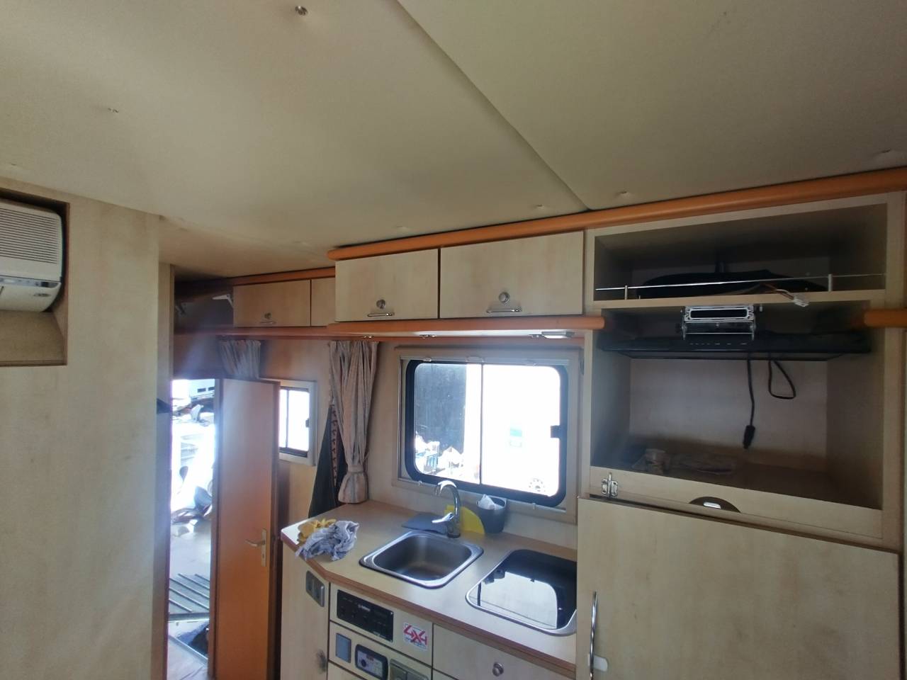 Camion per Cavalli Scania L144 6x2 2003 Occasione