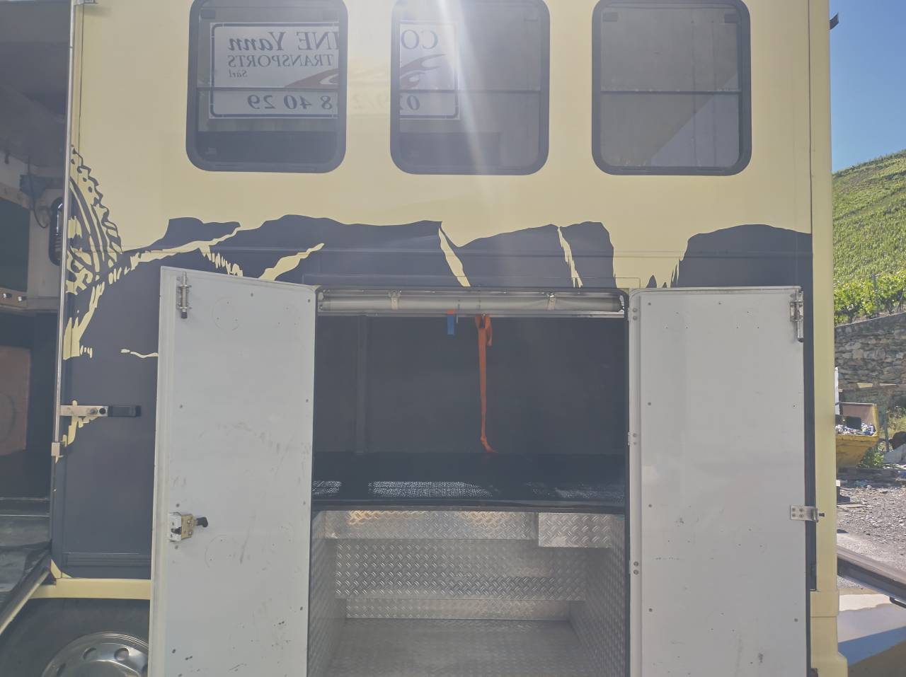 Camion per Cavalli Scania L144 6x2 2003 Occasione