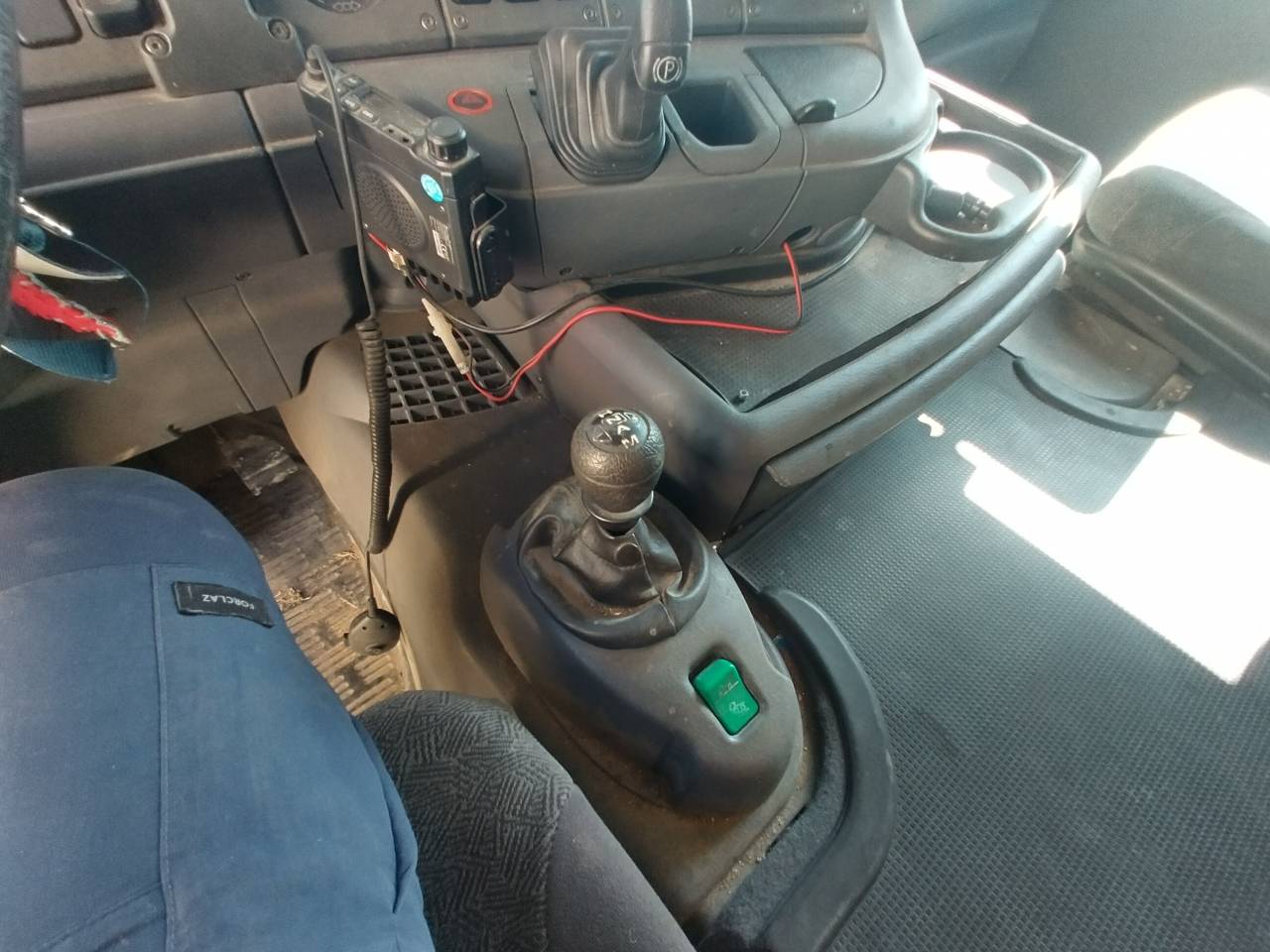 Camion per Cavalli Scania L144 6x2 2003 Occasione