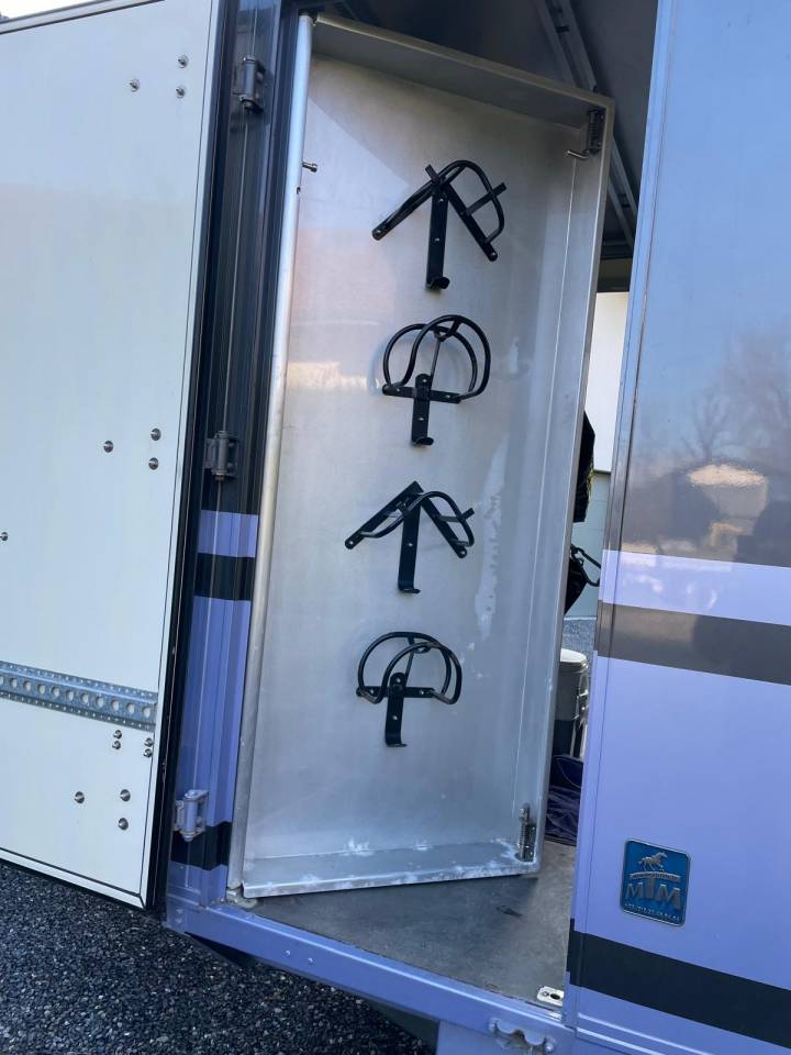 Van per Cavalli Renault Master 2006 Occasione