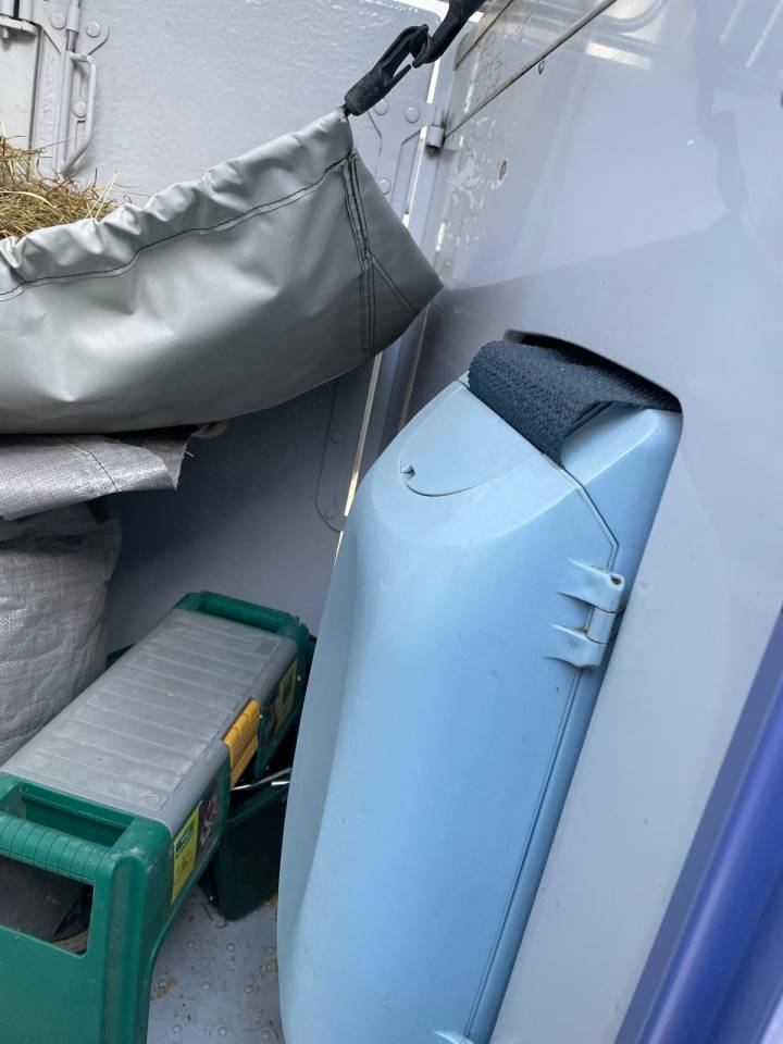 Van per Cavalli Renault Master 2006 Occasione