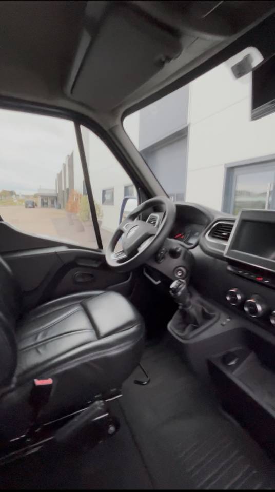 Van per Cavalli Renault DCI 180 2021 Occasione