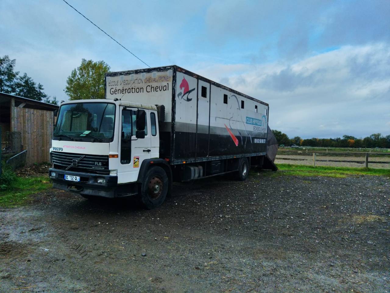 Camion per Cavalli Volvo VOLVO FL6  1997 Occasione