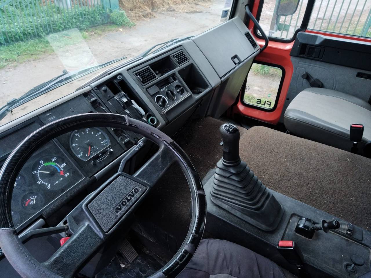 Camion per Cavalli Volvo VOLVO FL6  1997 Occasione