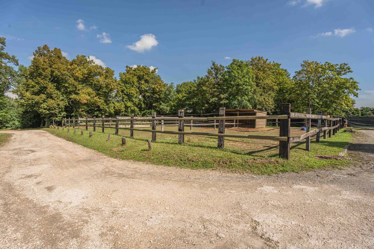 Scuderia per proprietari In vendita Yvelines