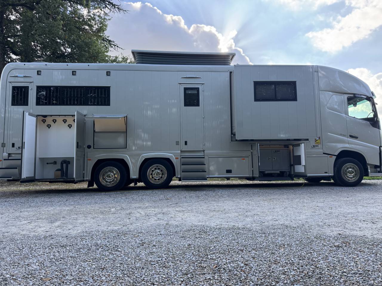 Camion per Cavalli STX VOLVO 2020 Occasione