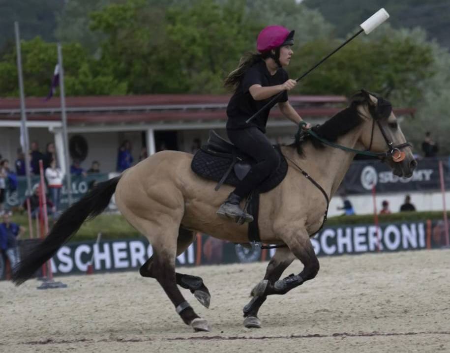 Remedy Lena un pony soeciale