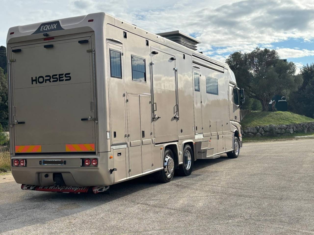 Camion per Cavalli EQUIX MERCEDES 2016 Occasione