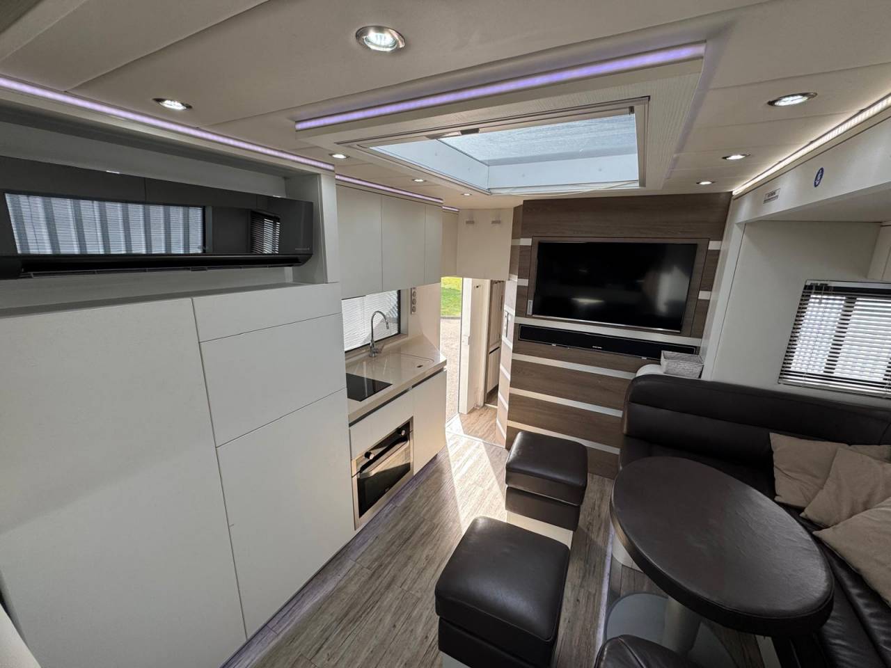 Camion per Cavalli EQUIX MERCEDES 2016 Occasione