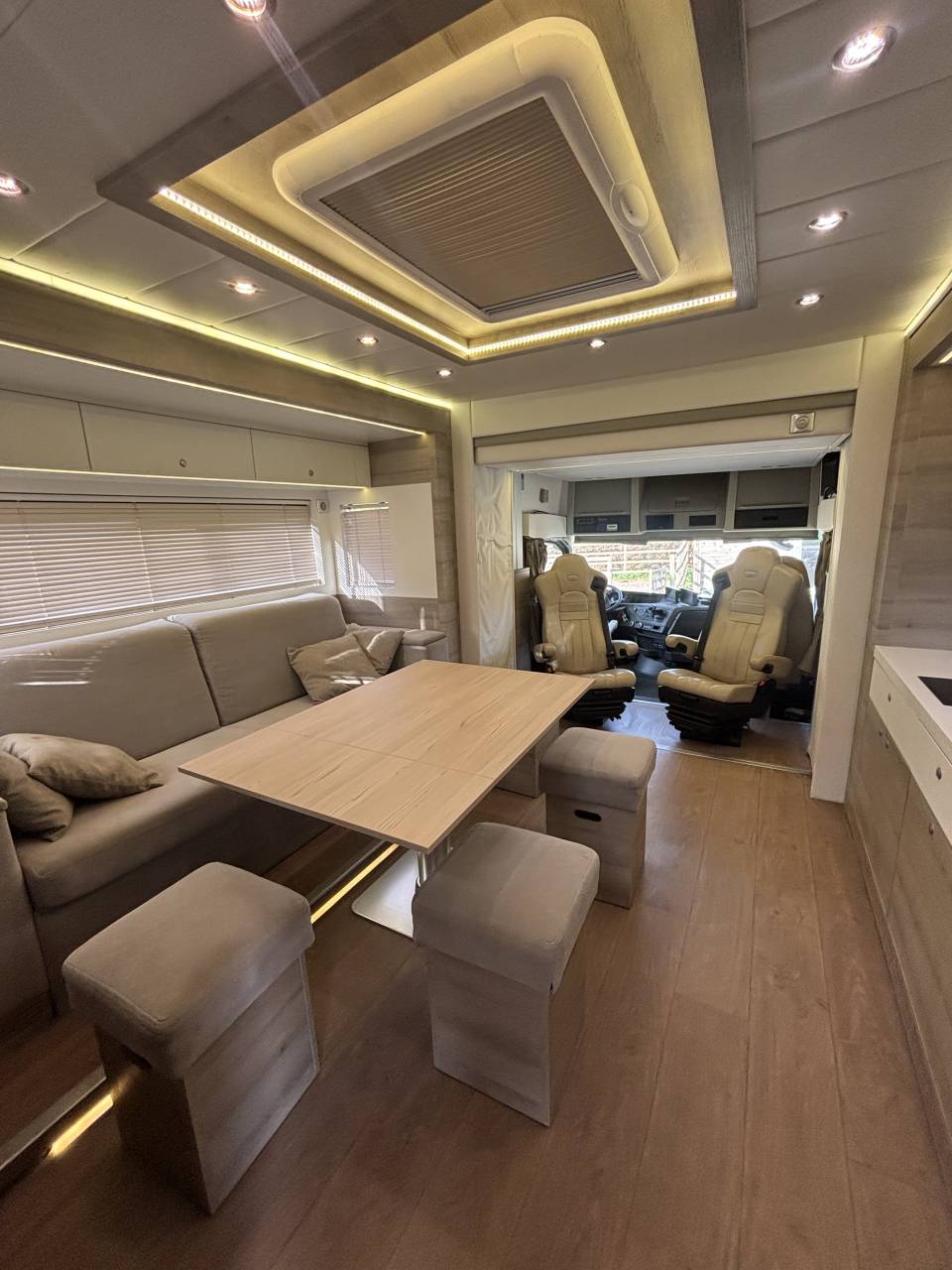 Camion per Cavalli Volvo  2018 Occasione