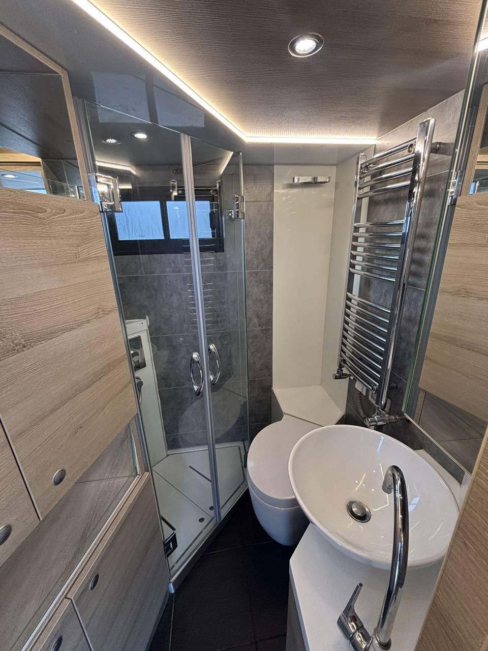 Camion per Cavalli Volvo  2018 Occasione