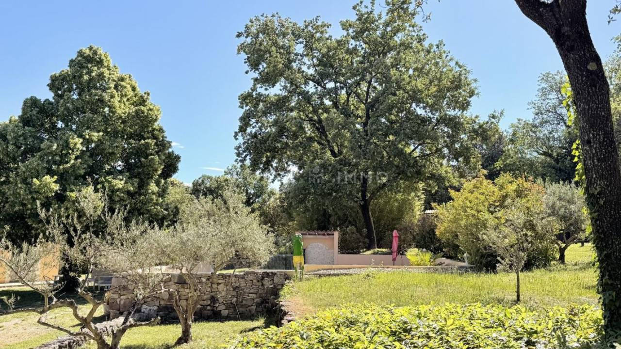 Propriet&agrave; equestre In vendita Var