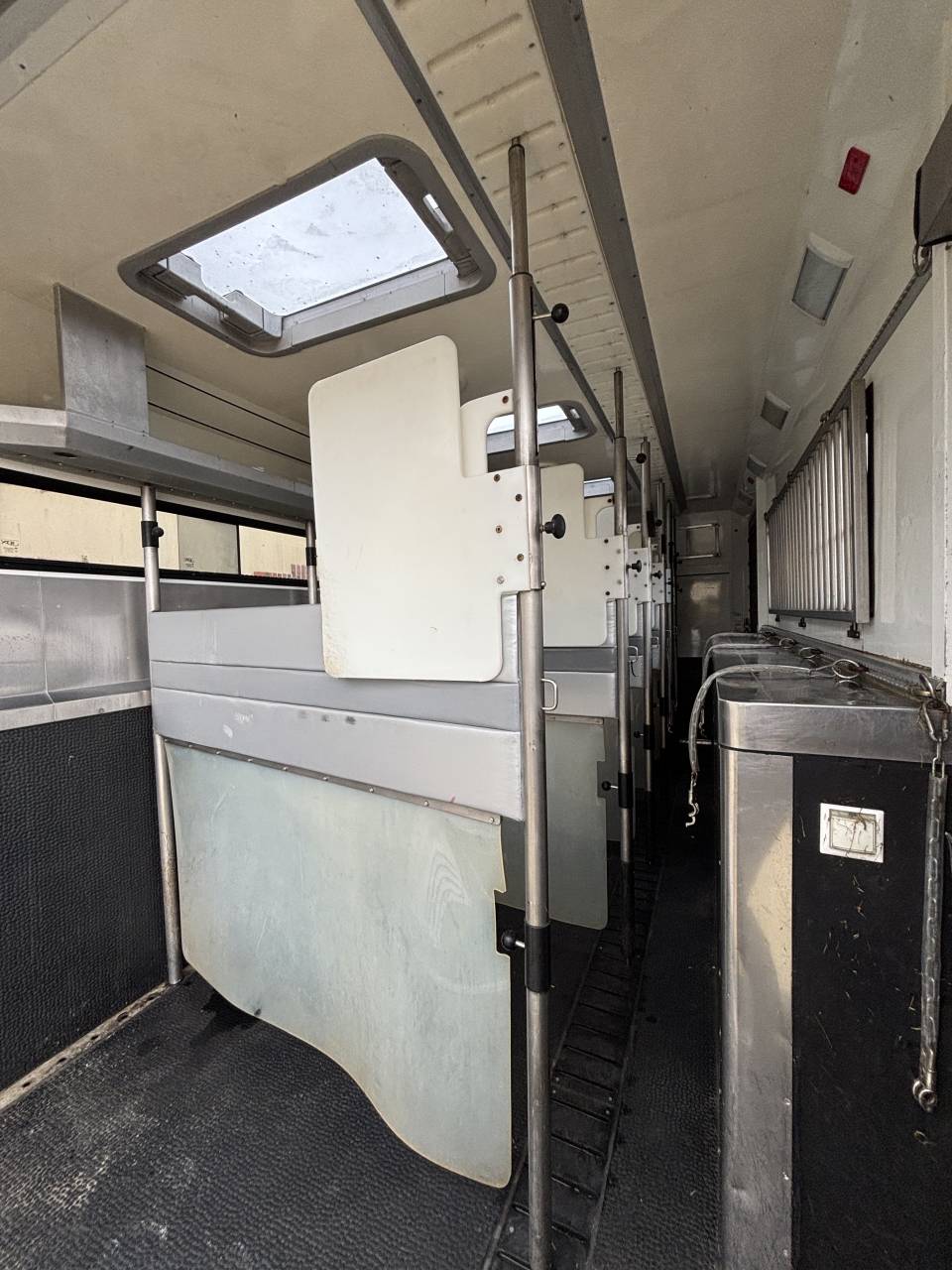 Camion per Cavalli Iveco STRALIS 2011 Occasione