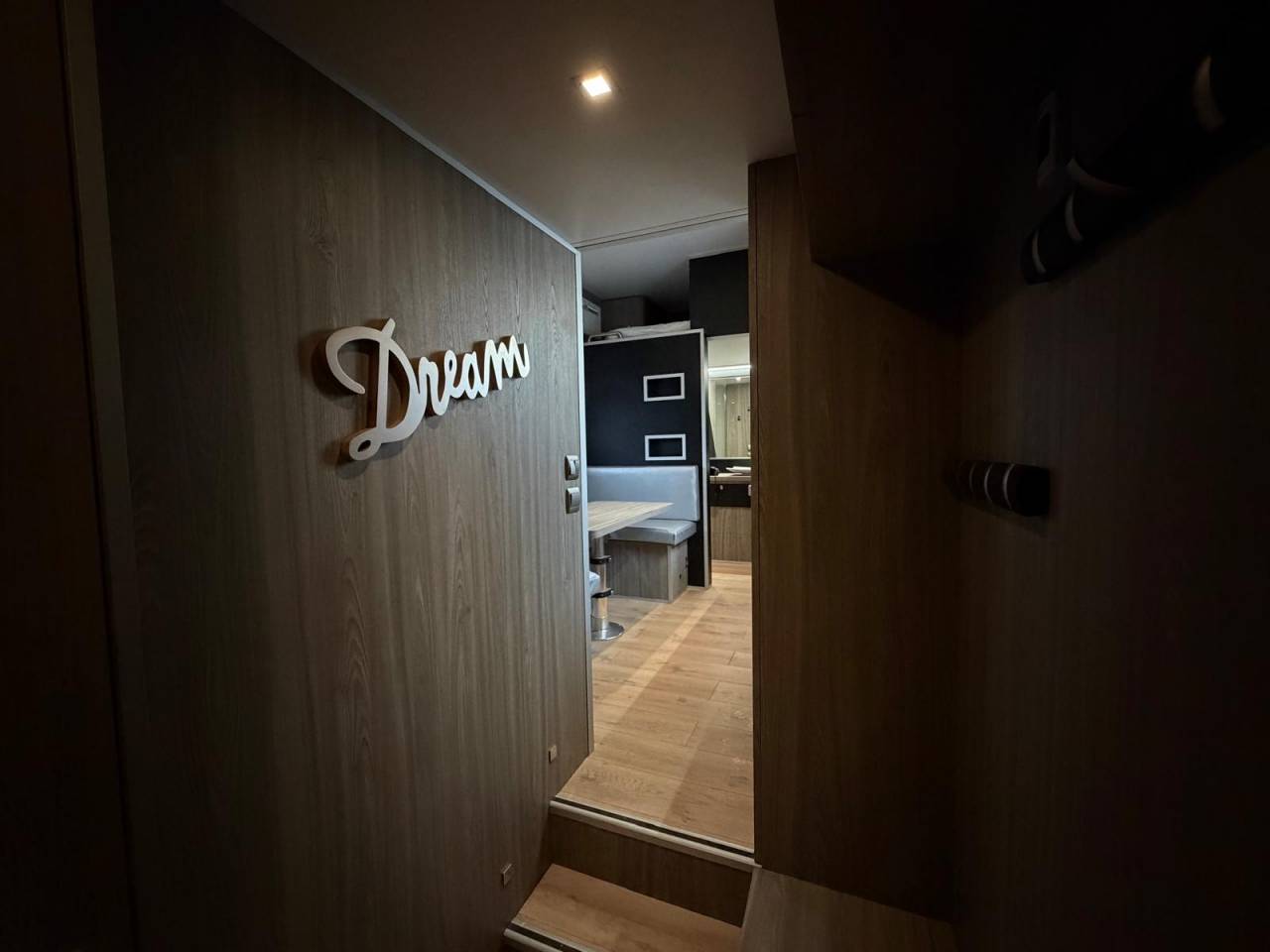 Semirimorchio Cavalli Scania SEMIE REMORQUE 10 PLACES 2021 Occasione