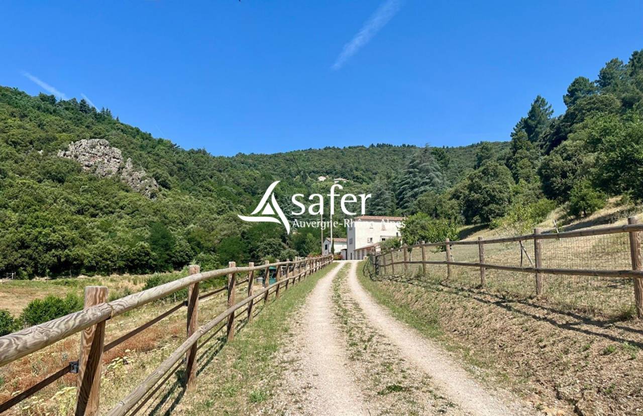 Proprietà equestre In vendita Ardèche