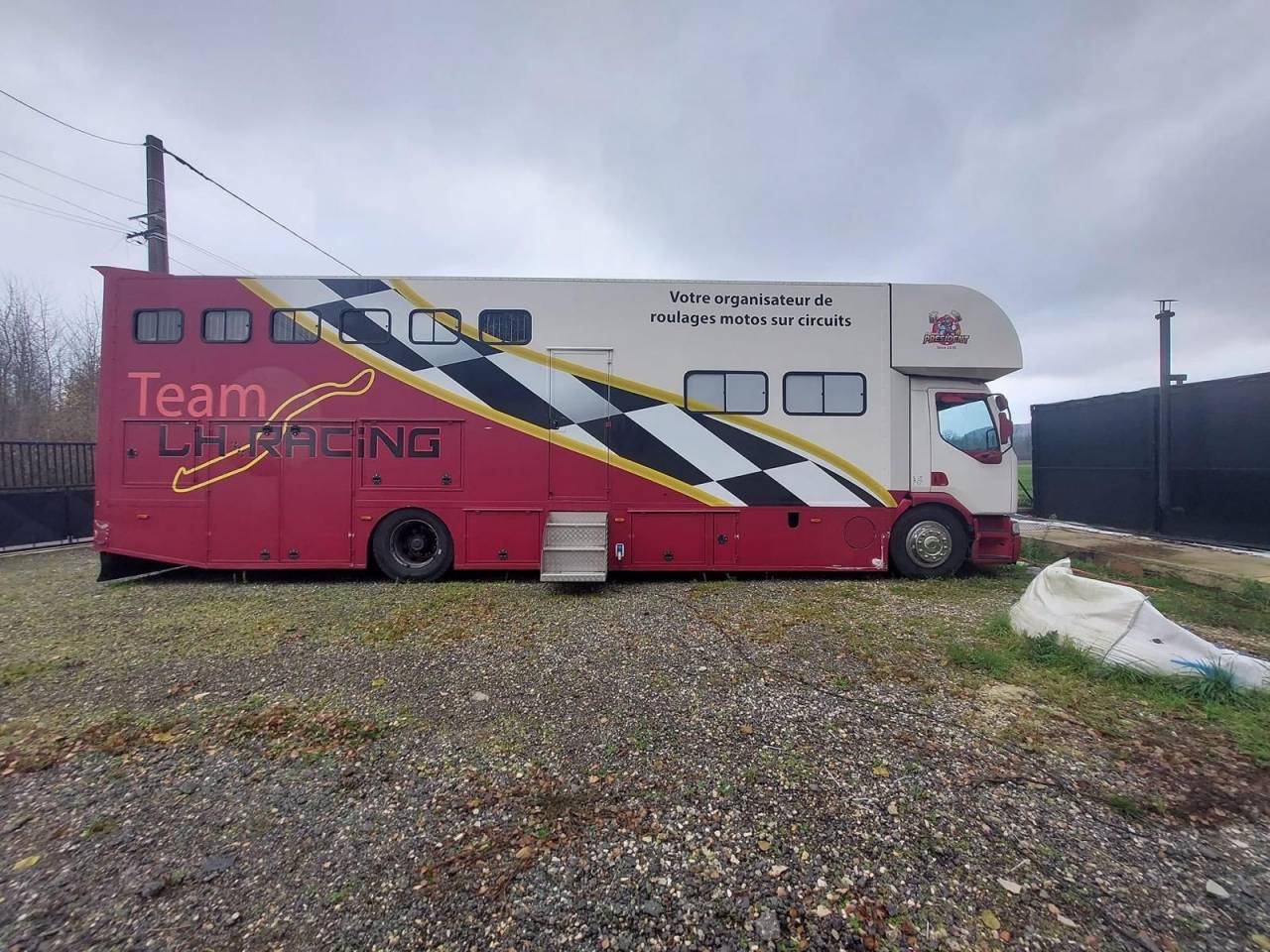 Camion per Cavalli Renault Midlum 2005 Occasione