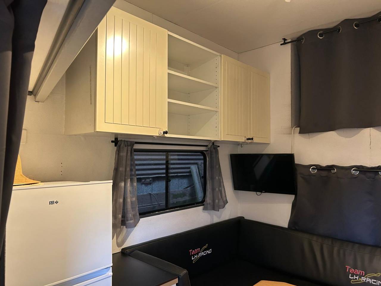 Camion per Cavalli Renault Midlum 2005 Occasione