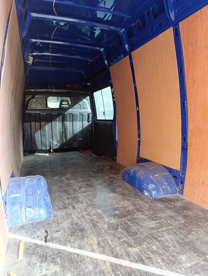 Van per Cavalli Iveco DAILY 2012 Occasione