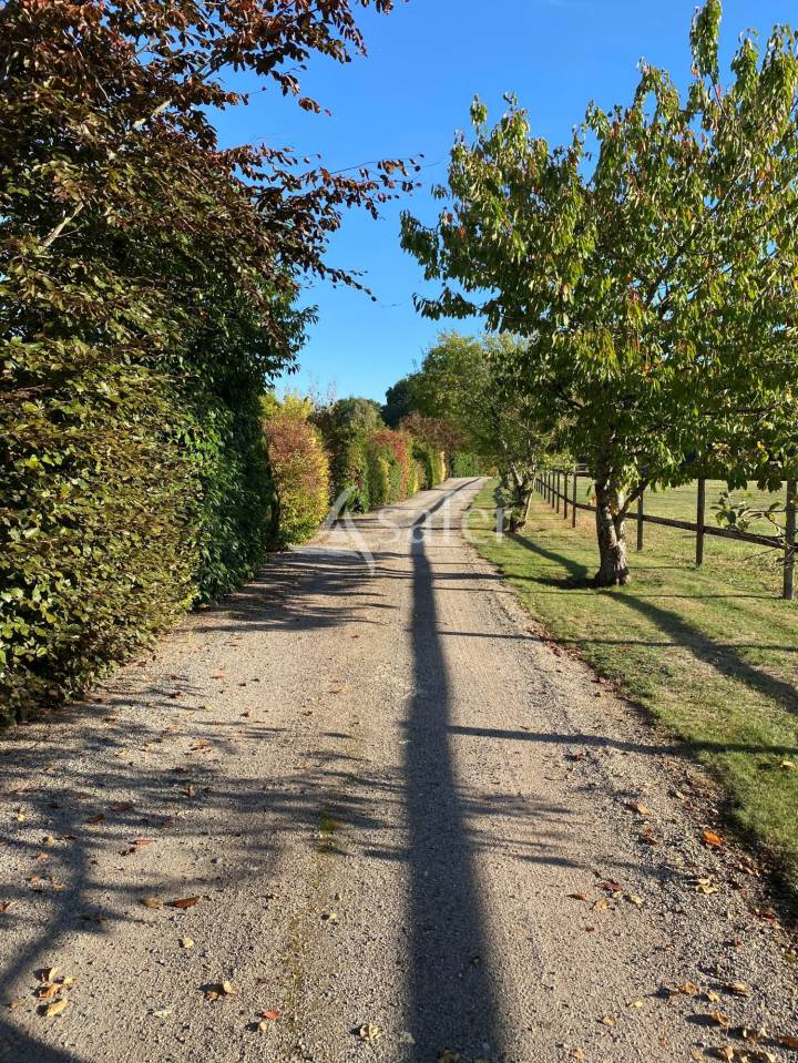 Propriet&agrave; equestre In vendita Calvados