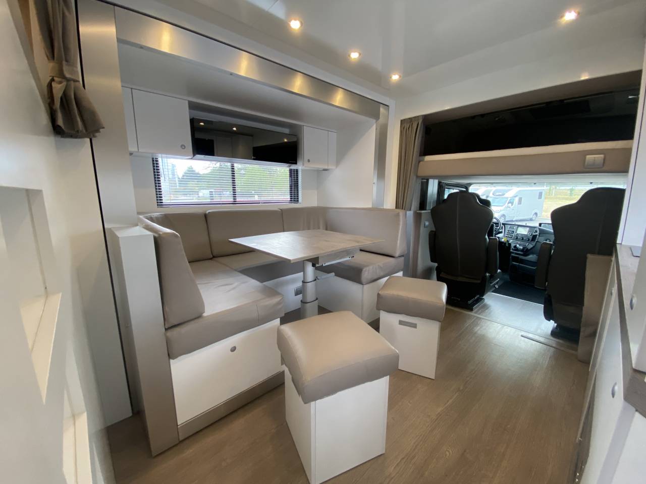 Camion per Cavalli AKX  2016 Occasione