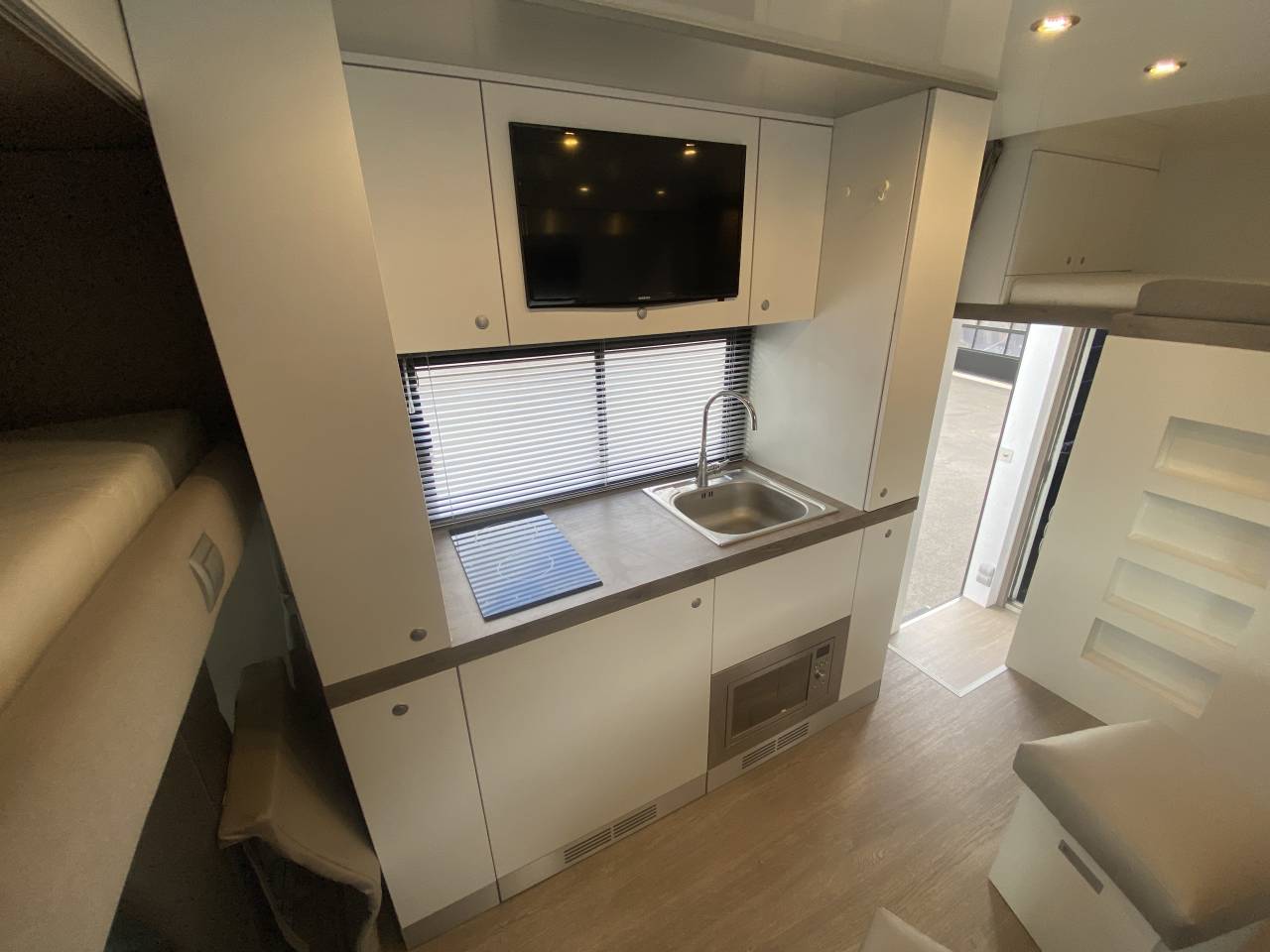 Camion per Cavalli AKX  2016 Occasione