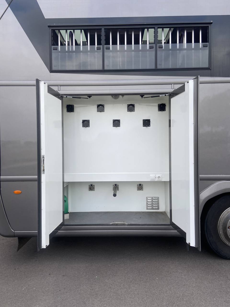 Camion per Cavalli AKX  2016 Occasione