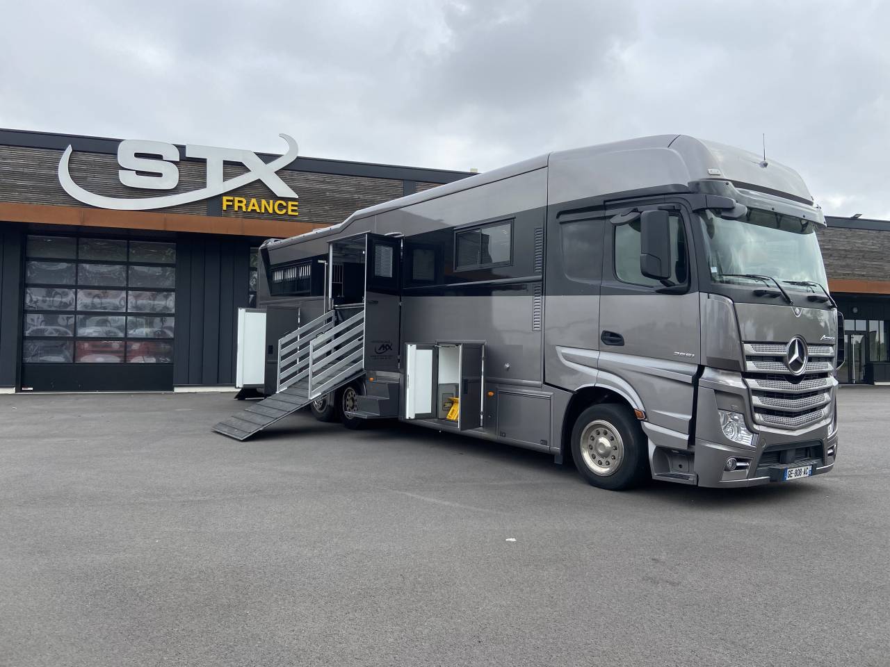 Camion per Cavalli AKX  2016 Occasione