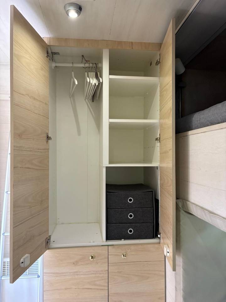 Camion per Cavalli Iveco  IVECO 280 hp 2001 Occasione