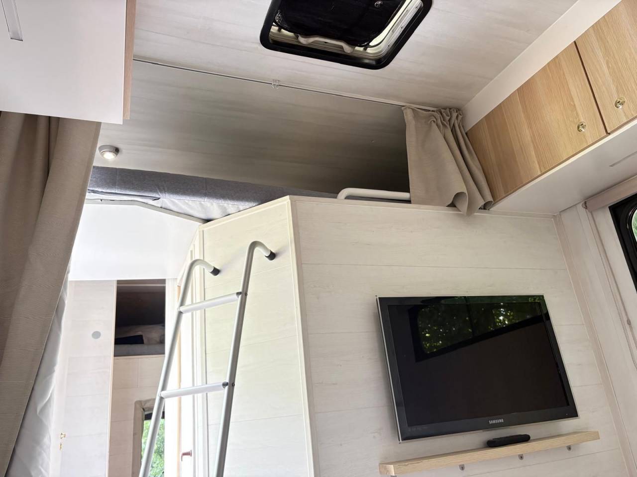 Camion per Cavalli Iveco  IVECO 280 hp 2001 Occasione