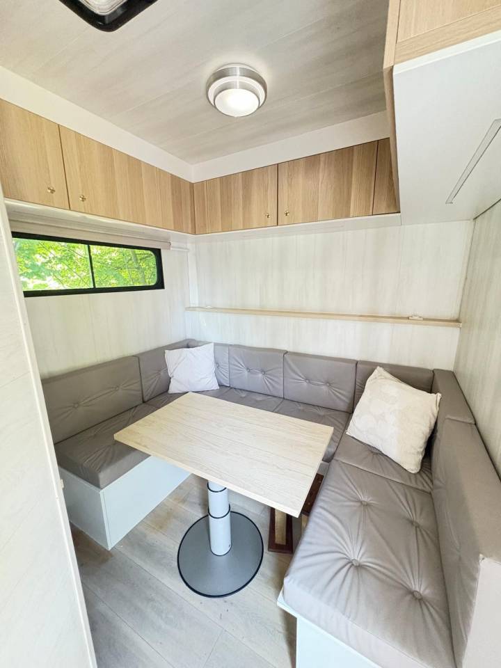 Camion per Cavalli Iveco  IVECO 280 hp 2001 Occasione