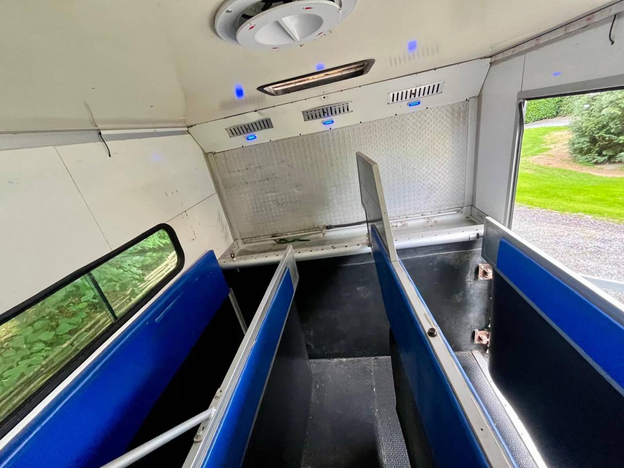 Camion per Cavalli Iveco  IVECO 280 hp 2001 Occasione