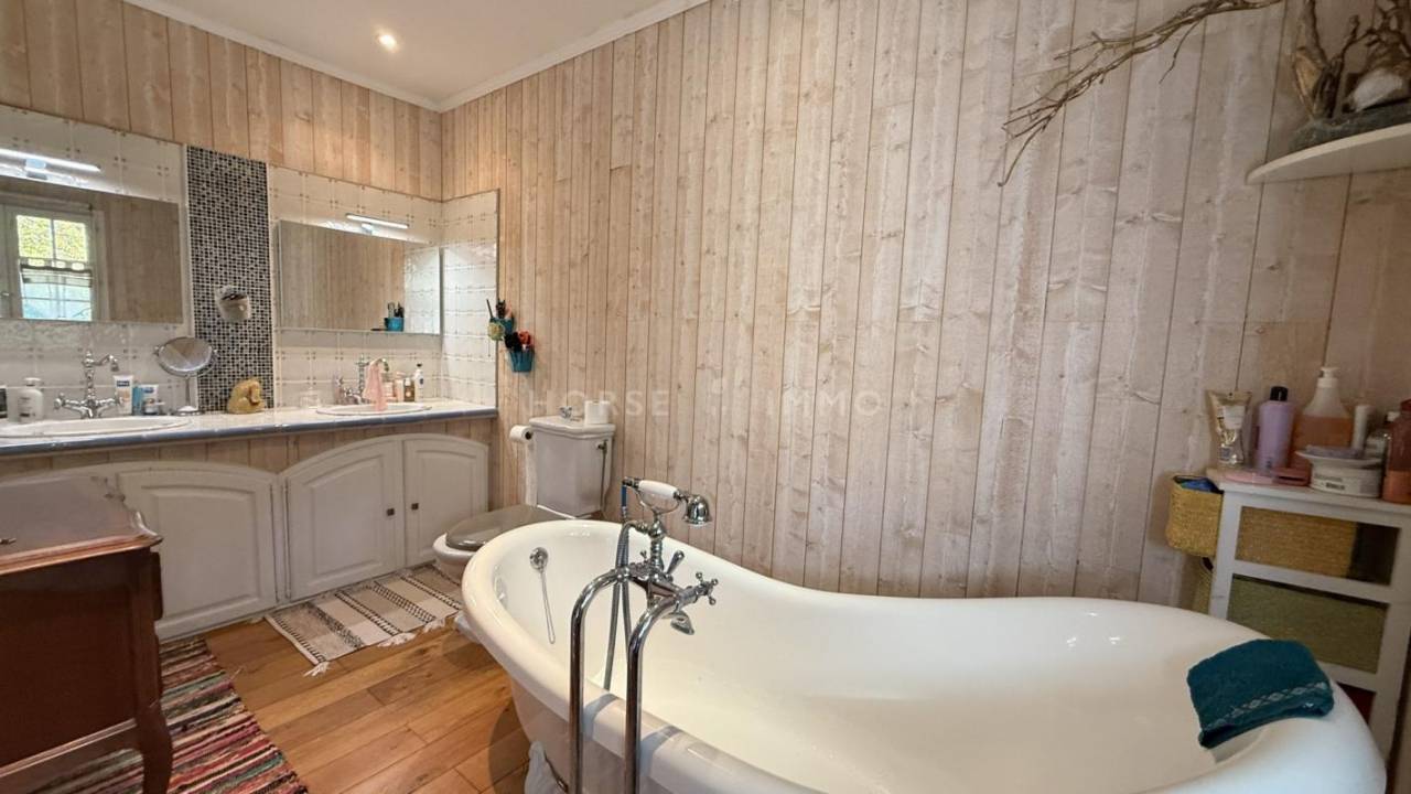 Propriet&agrave; equestre In vendita Var