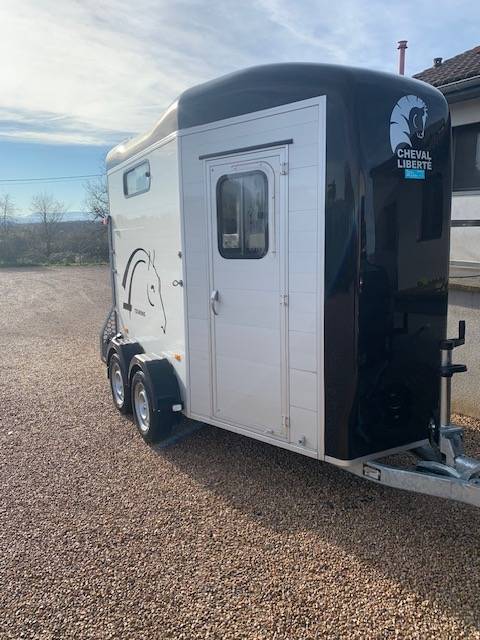 Trailer Cheval Libert&eacute; TOURING COUNTRY 2 Cavalli 2023 Occasione