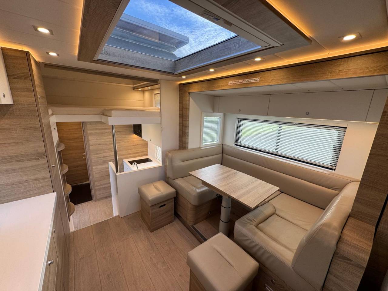 Camion per Cavalli Volvo STX 2018 Occasione